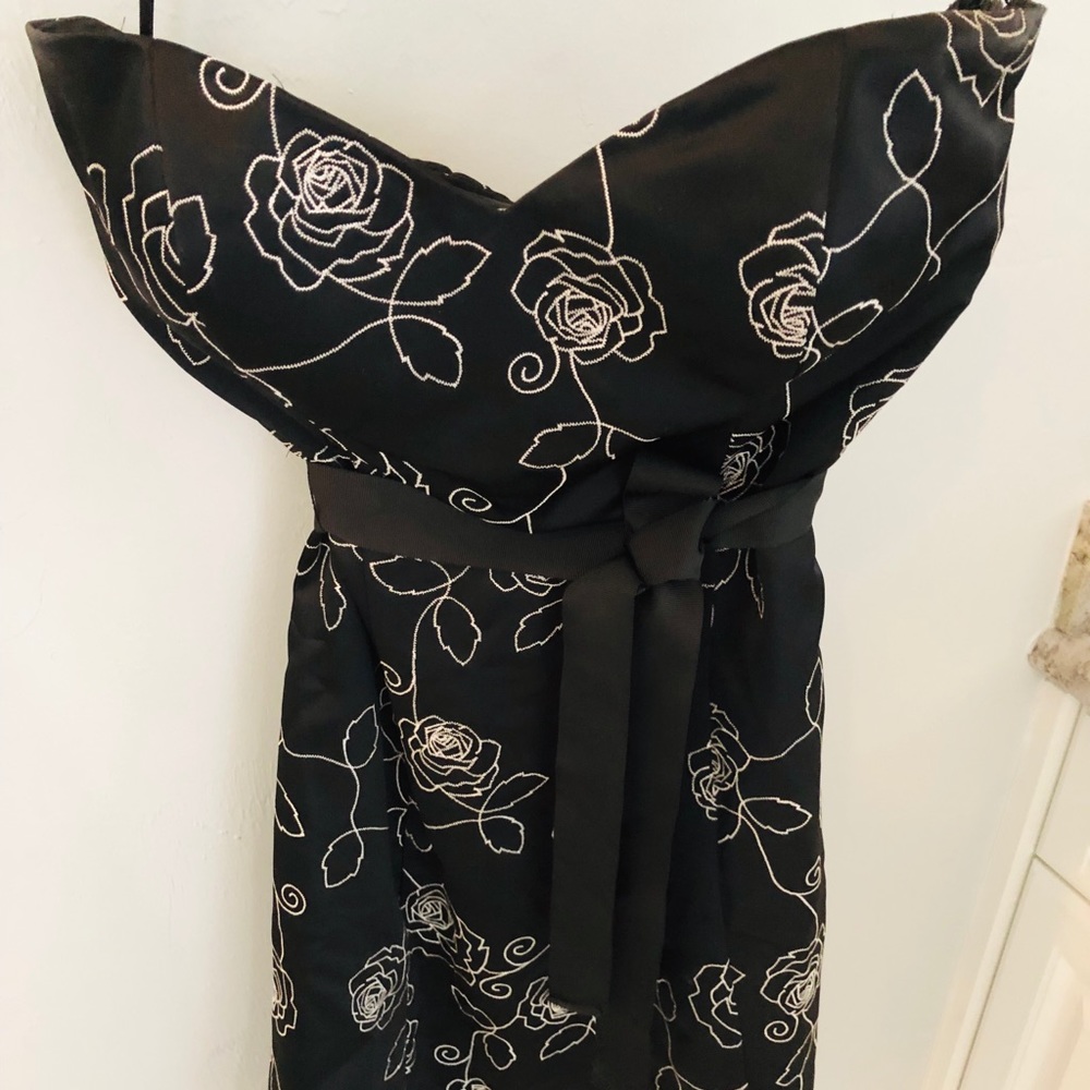White House Black Market Strapless Satin Dress